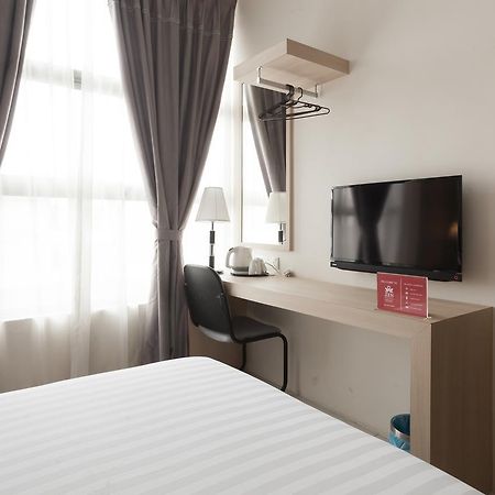 Zen Rooms Sungai Besi Kuala Lumpur Exterior foto